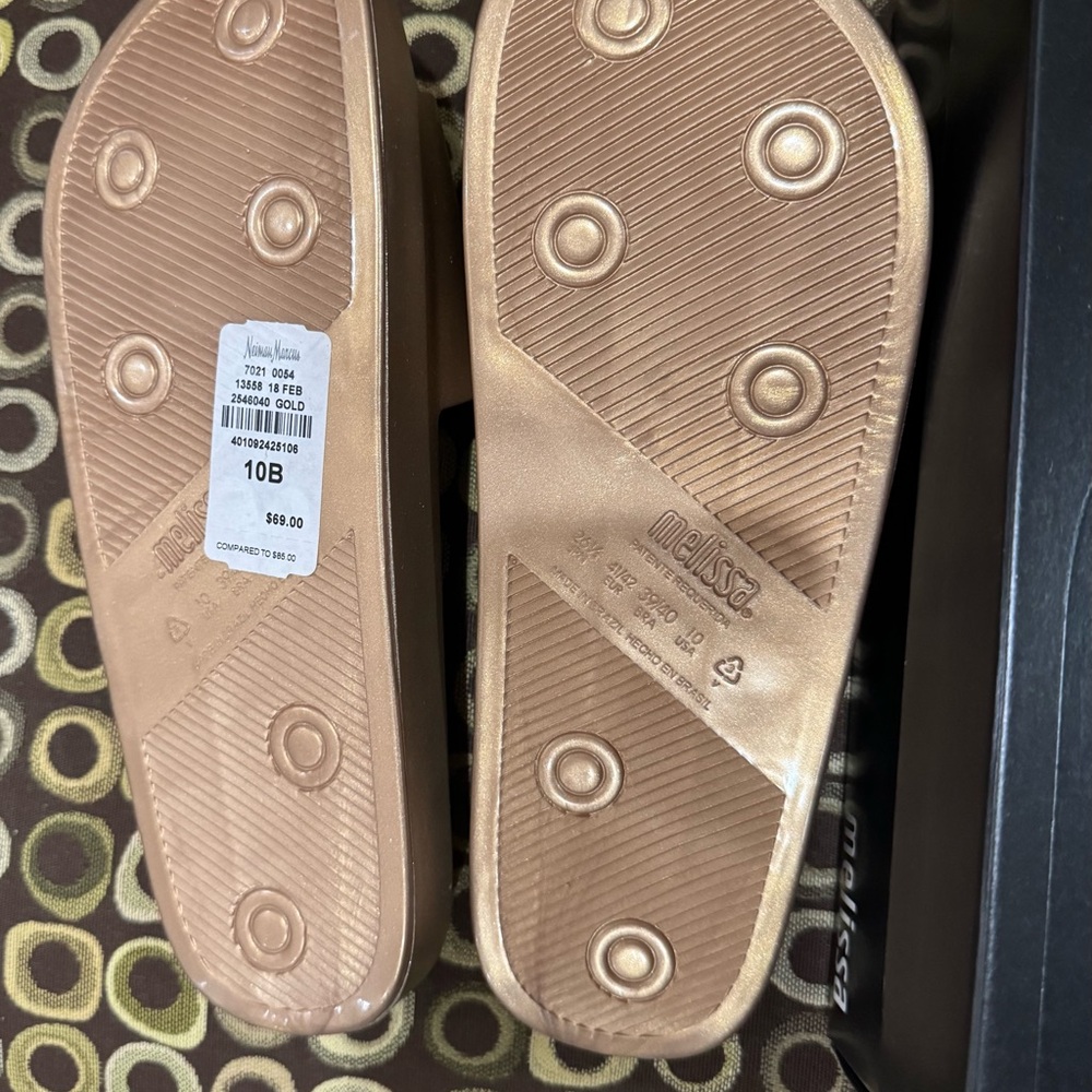 NWT Melissa Shimmering Gold Slides - Picture 4 of 7
